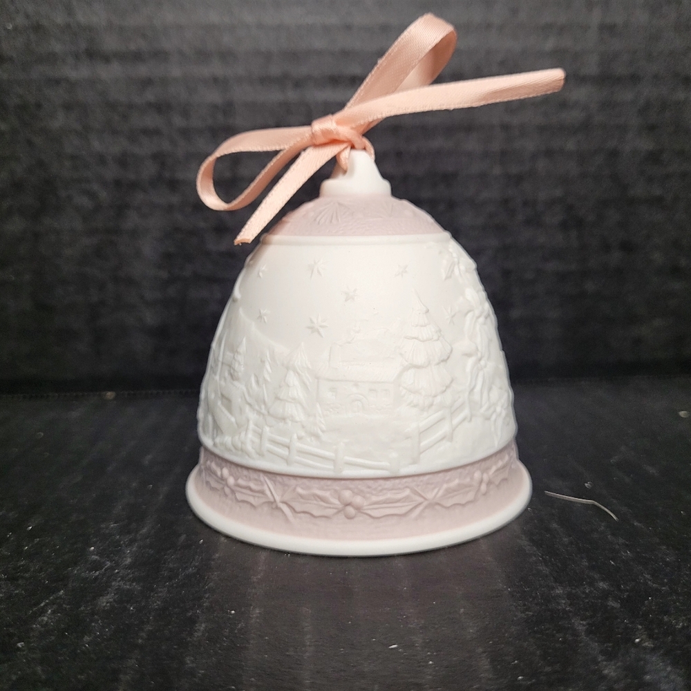 1991 Lladro Campanita Navidad 1.991 Christmas Bell with Pink and White #5803 - Picture 3 of 10